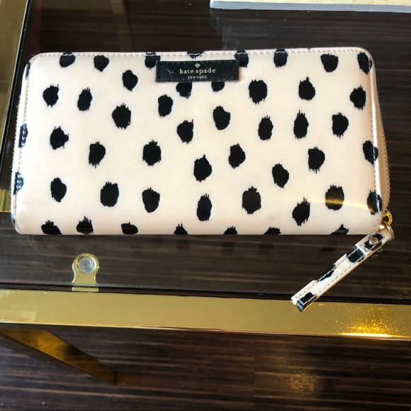 kate spade Handbags - Kate Spade wallet!
